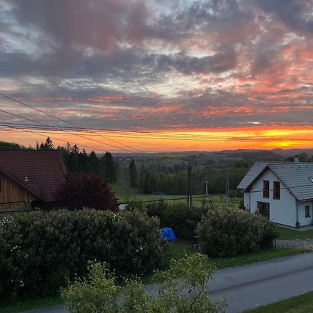 Chalupa Pod Zubstejnem Apartamento Bystrice nad Pernstejnem Exterior foto