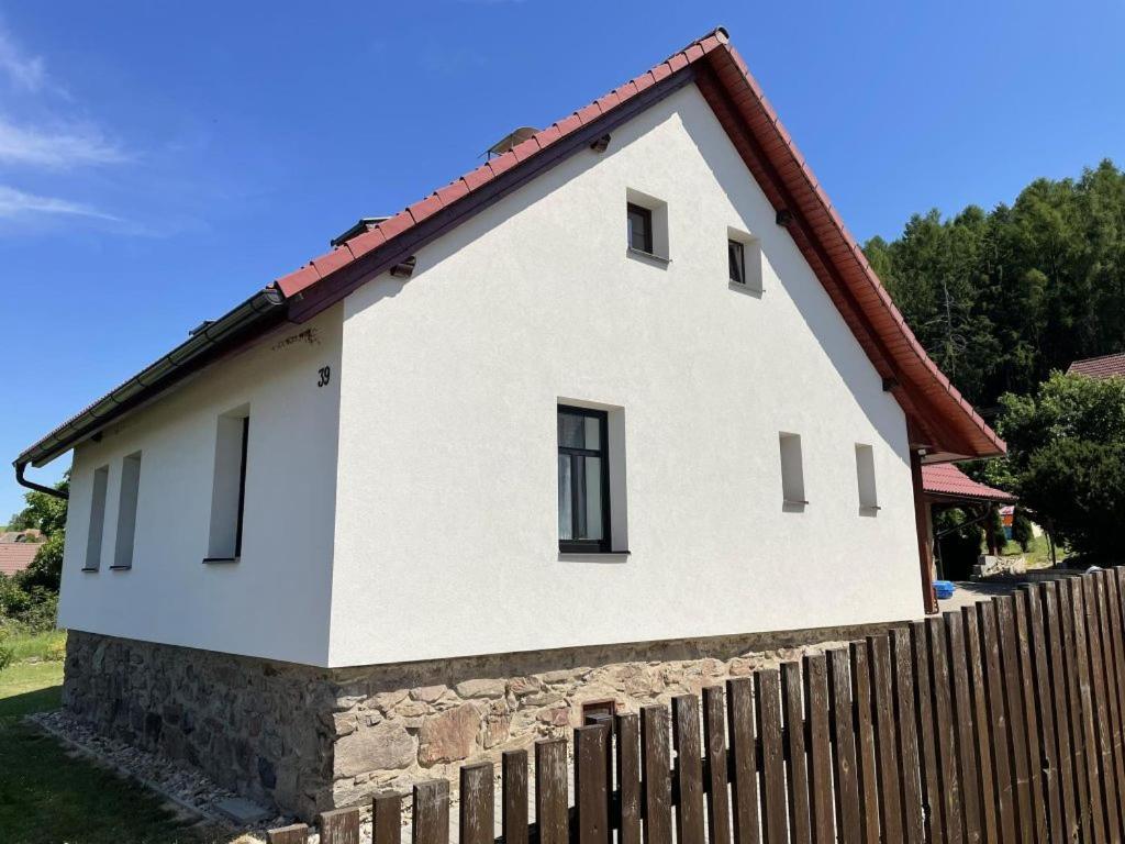 Chalupa Pod Zubstejnem Apartamento Bystrice nad Pernstejnem Exterior foto